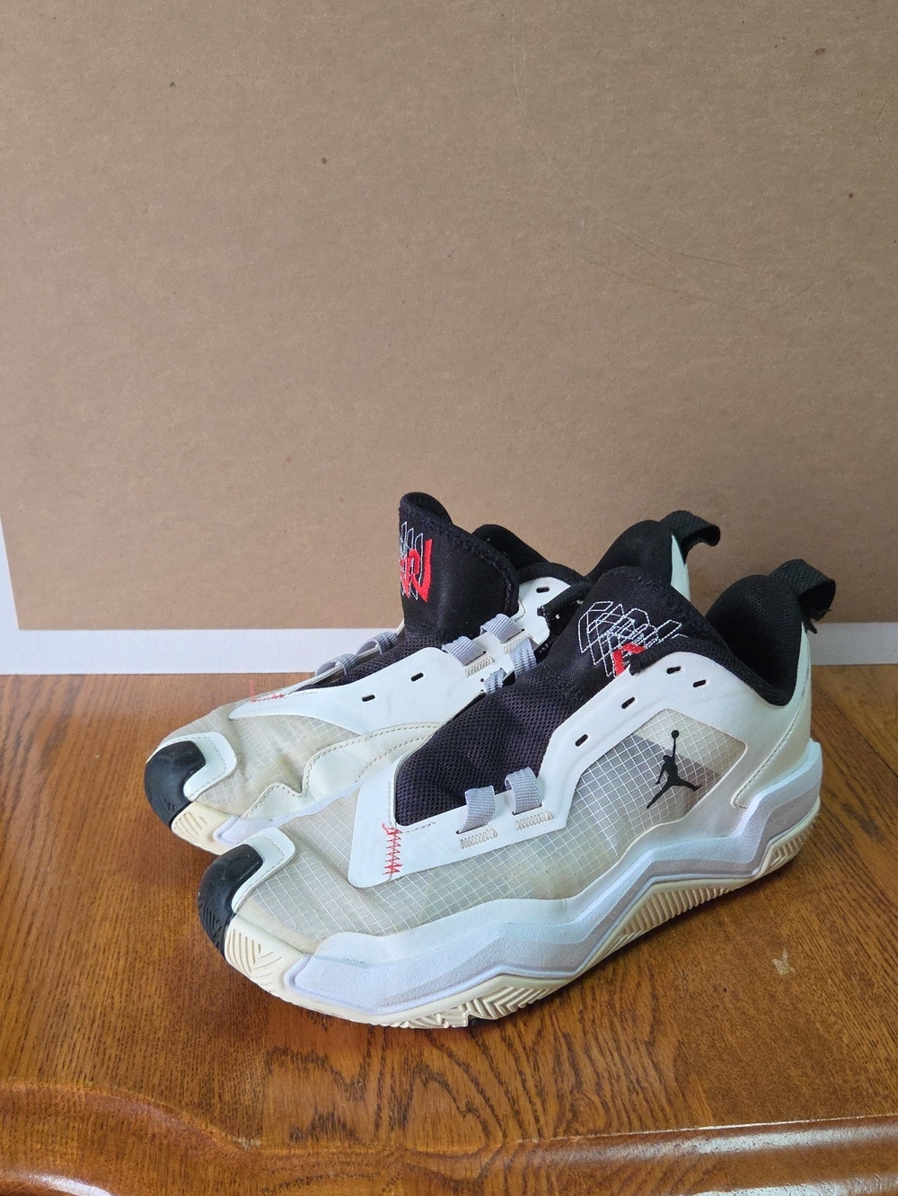 Nike Jordan One Take 4 8.5 Womens *needs Laces*
